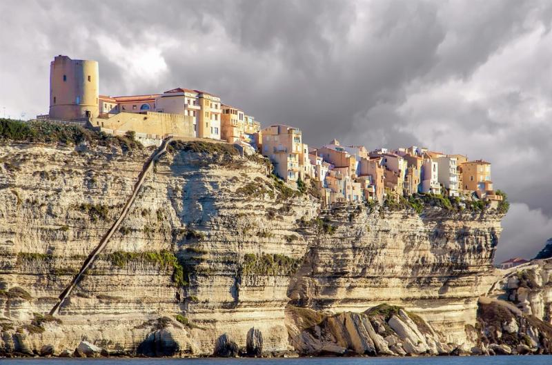 Vue de la ville de Bonifacio en Corse